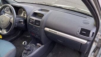 Renault clio 1.2 R.v.2003 - 10