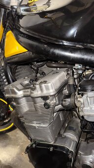Suzuki Bandit 600 - 10