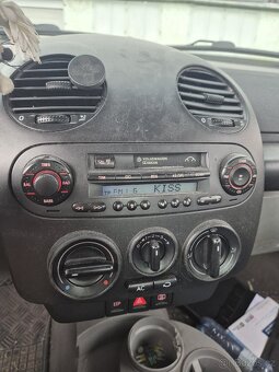 Volkswagen New Beetle 1.9 TDI – pouze na díly - 10