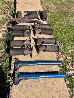 Jawa ČZ kývačka, ČZ - stupačky - 10