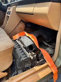 Mercedes w124 Combi 2.5D díly. - 10