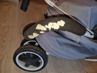 Golfový kočárek - 10