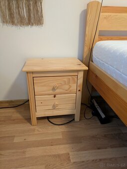 Postel z masivu borovice 180x200 lakovaná - 10