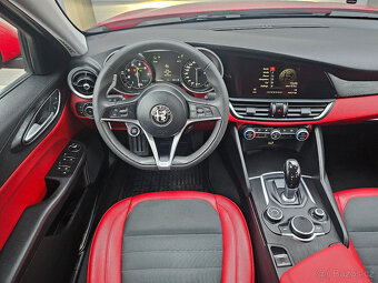 Alfa Romeo Giulia 2.0T 147 kW - 10