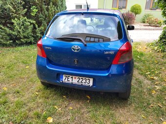 Toyota yaris 1.3 - 10