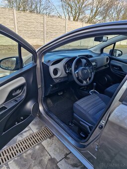 Toyota Yaris 1.5 Hybrid Launch Edition - 10