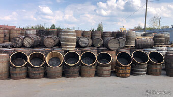 Prodám dřevěné sudy 64l,200l,225l,500l,600l - 10