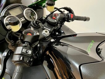 ZZR 1400 původ ČR, pouze 27tis, jako nová - 10