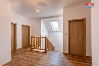 Prodej rodinného domu 147 m², pozemek 1973 m², Petrovice I - 10