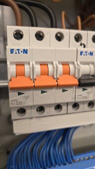 Rozvaděče elektřiny včetně jističů - 10