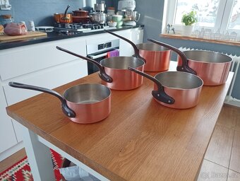 VINTAGE KVALITNÍ MĚDĚNÉ HRNCE TOURNUS FRANCIE 70.LÉTA - 10