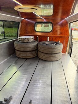 pohřební auto - 10