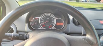 Mazda 2 - 10