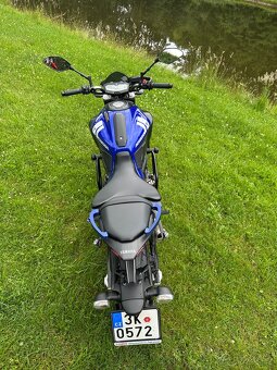 Yamaha MT 07 ABS 55 kw 8 723 km Top stav - 10