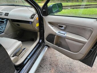 Volvo xc90 2.4d 120kw manuál - 10