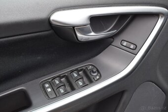 Volvo XC60 D5 2.4D 4X4/TAŽNÉ/AUT/NEJEDE/ - 10