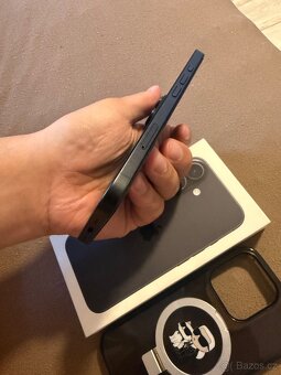 iPhone 16 - 10