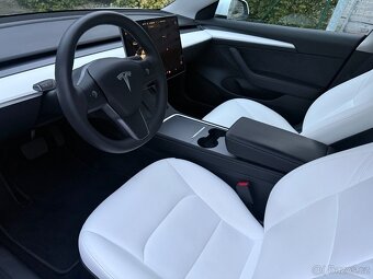 TESLA MODEL 3 SR+ 08/2021 74134KM SOH 92% BÍLÝ INTERIÉR - 10