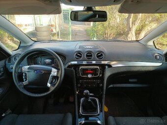 Ford S-Max - 10