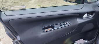 Peugeot 207 - 10