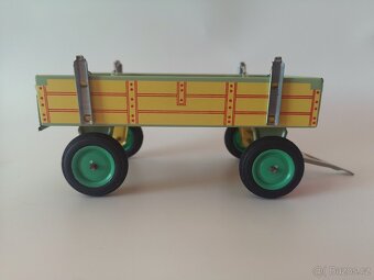 Traktor s valníkem - KDN - 10