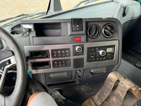 Renault T 345kw rv:2015/2 havarovane lehce na předek - 10