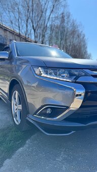 Mitsubishi Outlander 2,2 DI-D, 4x4 - 10
