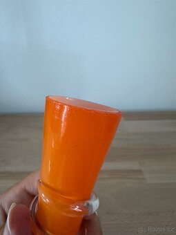 Stará skleněná váza oranžová - 10