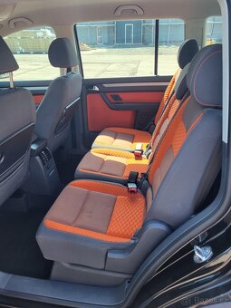 Volkswagen Touran Cross 1.9 TDI - 10