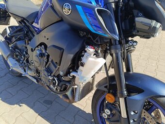 Yamaha MT-10 - 10
