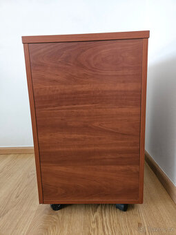 Psací stůl 140 x 60/90 cm s kontejnerem - 10