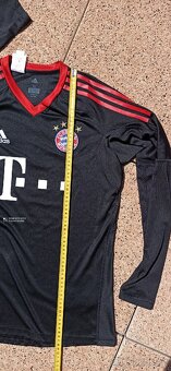 Brankářský dres- Bayern München (junior.) - 10