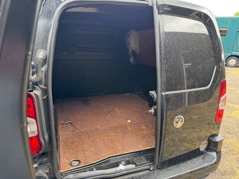 Náhradní díly Opel Combo 1.5 diesel 2019 - 10