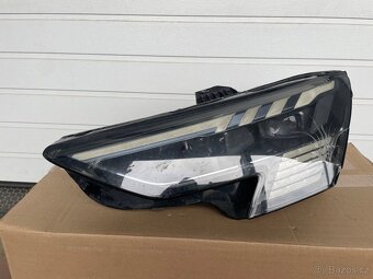 Audi RS3 rok 2023 dily na predek - 10