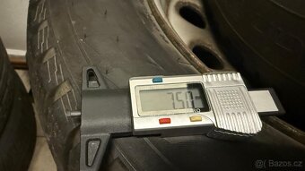 Suzuki Jimny 205/70/R15 7MM zimní sada perfektní stav - 10