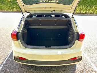 Hyundai i20 SMART 1.2i 55KW ČR - 10