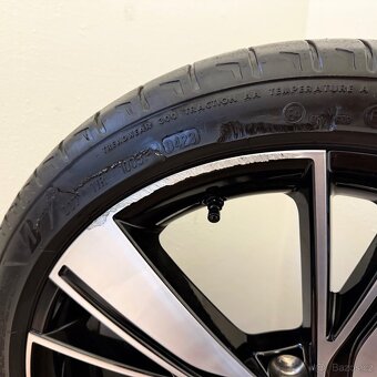 VW GOLF VIII 8 BAKERFIELD 5x112 R18 ET51+LETNÍ 225/40R18 5mm - 10