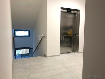 Pronájem bytu 2+kk/L,GS, 53,8 m2, P5-Jinonice, ul. Walterovo - 10