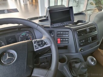 NOVÝ MERCEDES ATEGO RUKA + NOSIČ KONTEJNERU - 10