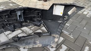 Světlo LED,přední nárazník a Škoda Superb III fl - 10