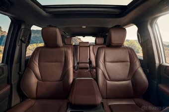 2025 TOYOTA LAND CRUISER HYBRID 4WD - 10