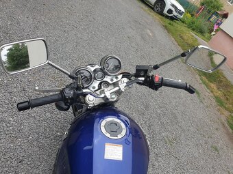 Suzuki GSX 750 - 10