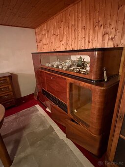 Prodám starožitný nábytek (komoda, stůl, lustr…) - 10