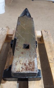 Kovářská kovadlina 80kg - nová - uloženka - 10