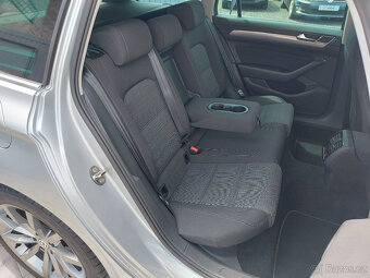 VW Passat 2,0TDI DSG/NAVI/TAŽNÉ/PARK KAMERA - 10