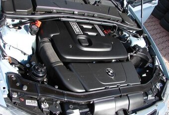 BMW 320 D (r.v.-2007,120 kw,serviska) - 10
