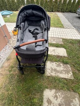 Kočárek a autosedačka - 10