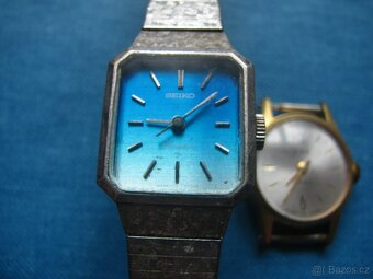 STARÉ HODINKY  NA NÁHRADNÍ DÍLY 30 KS - 10