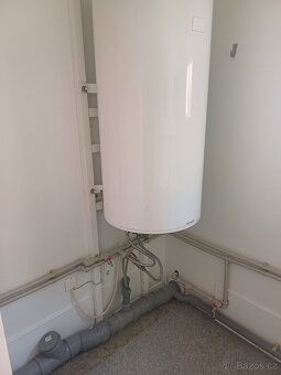 Použitá sanitární buňka kombinovaná (WC,sprchy) - 10