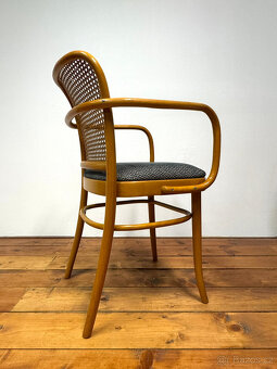 Krásná křesílka TON, J. Hoffmann, čalounění -- 2ks - 10